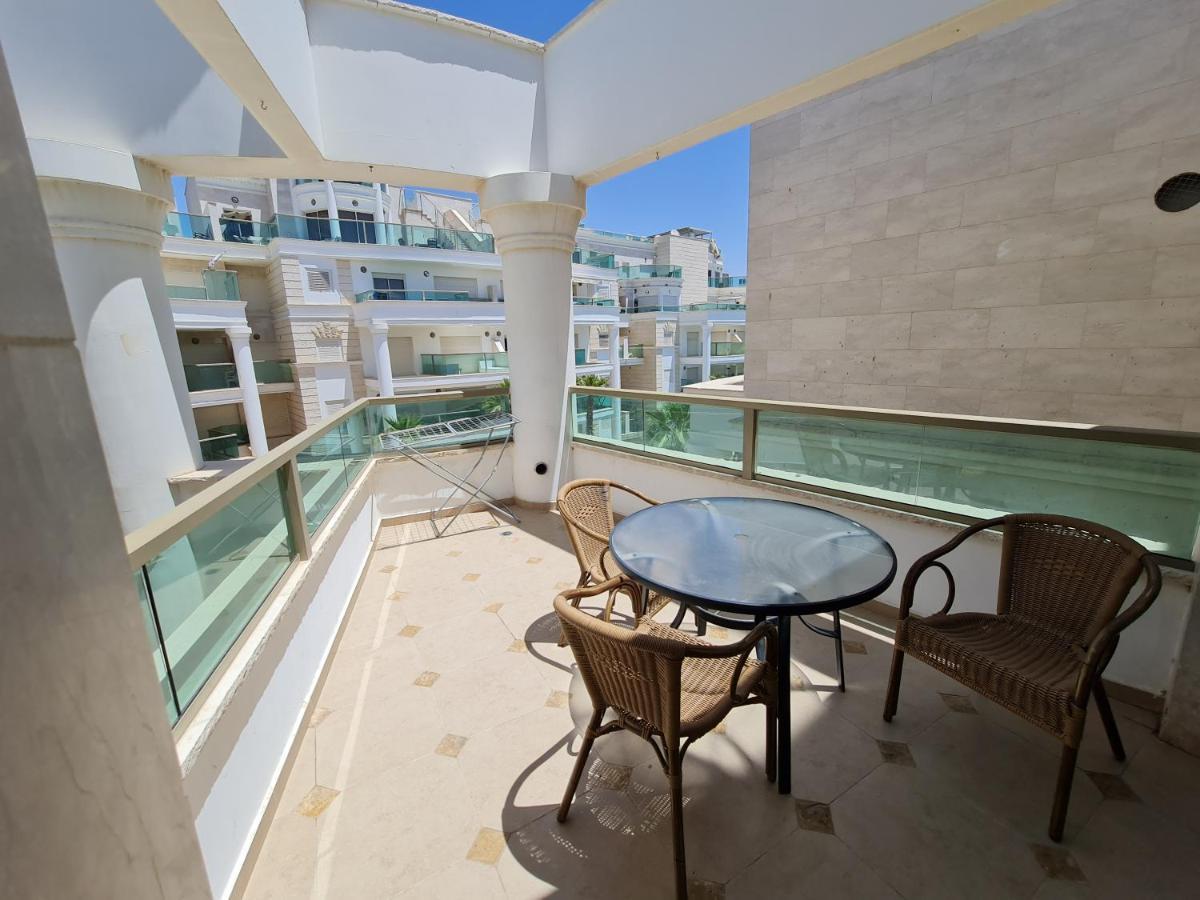 La-Palmore Luxury Apart-Residense Resort With Pool First Line Sea Side エイラート エクステリア 写真